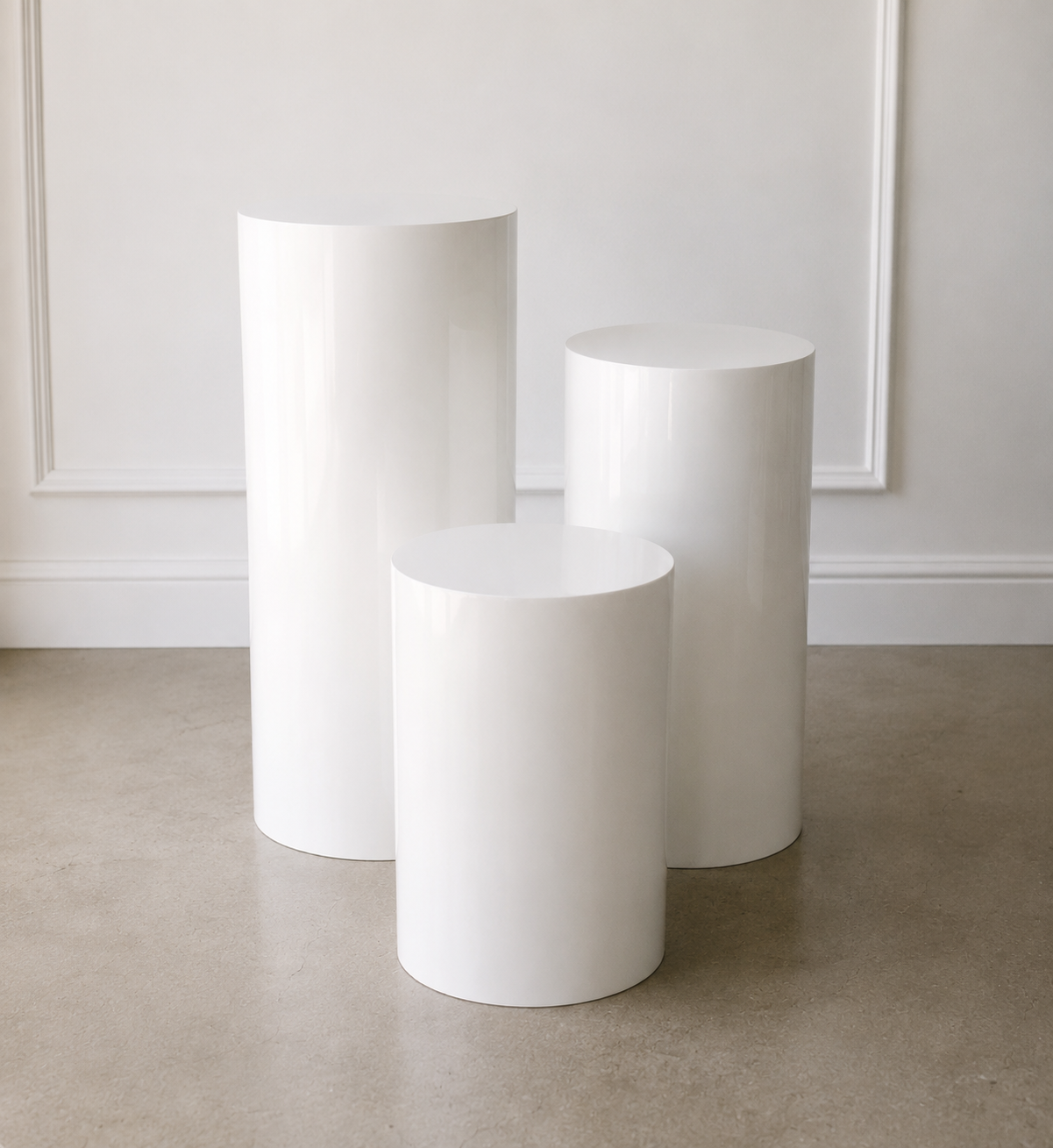 Smooth Round Display Pedestal Trio